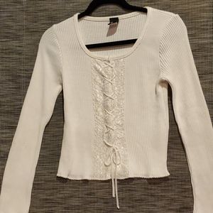 JOL Lots White Front Lace Tie  Sweater. M.     A